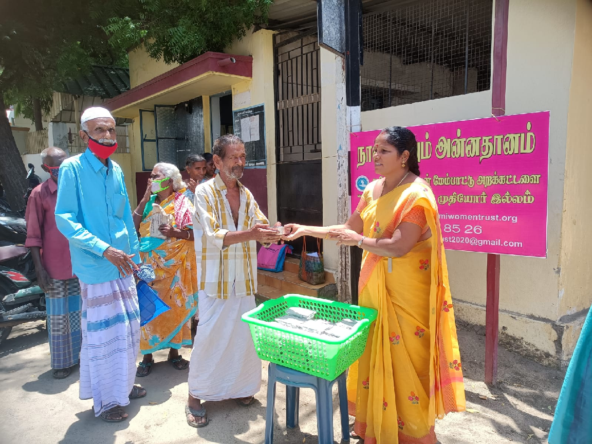 daily-food-was-given-to-the-old-people-on--16-9-2021--at-magizhvithu-magizh-old-age-home